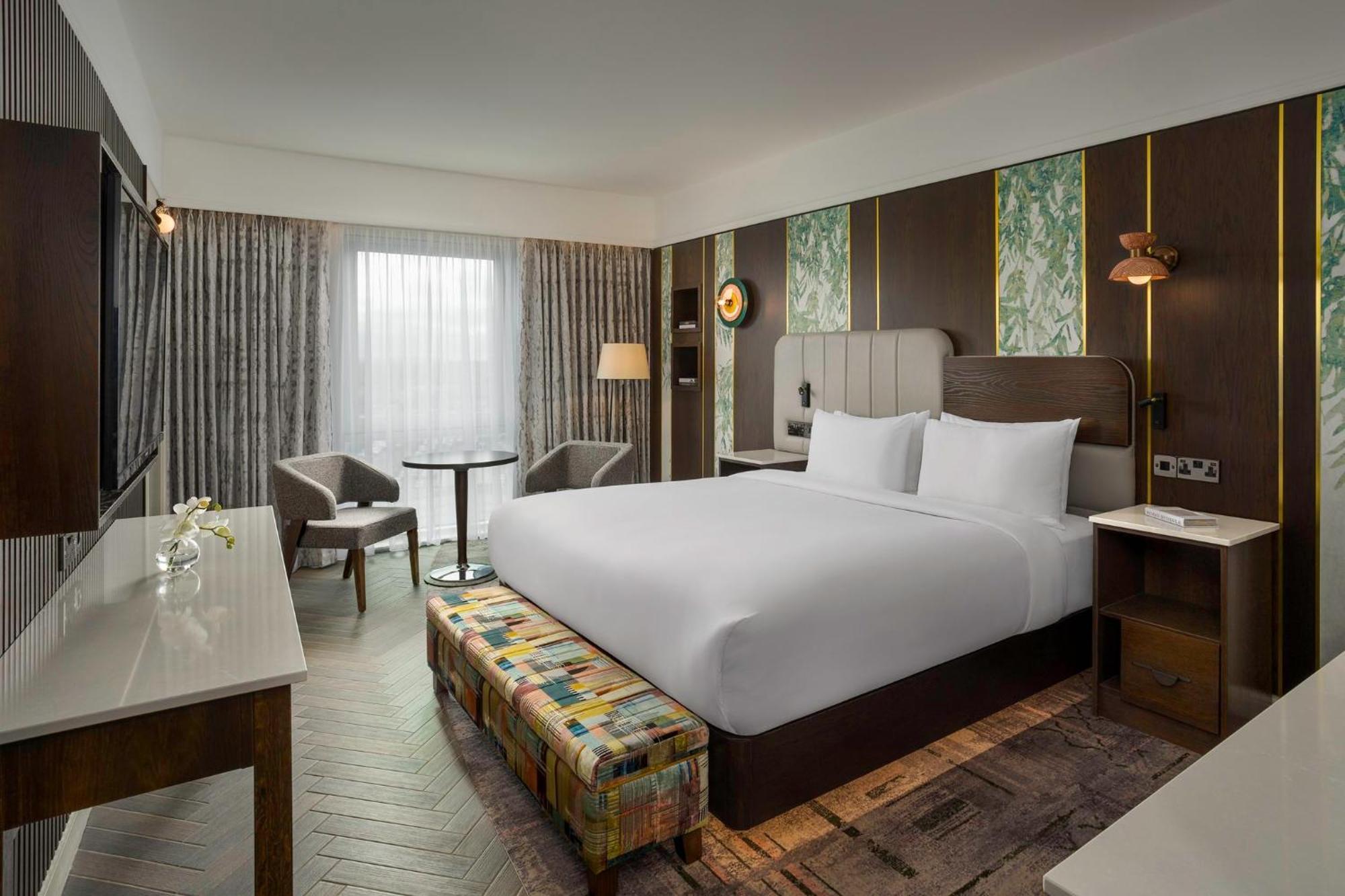 Crowne Plaza Dublin By Ihg Hotel 4*